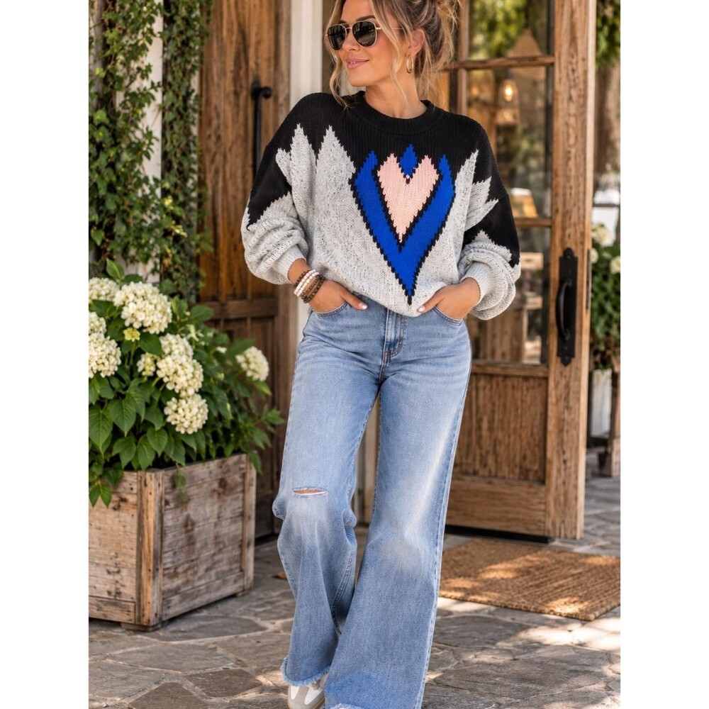 VINTAGE Heart Intarsia Crewneck Sweater in Black, Gray & Blue